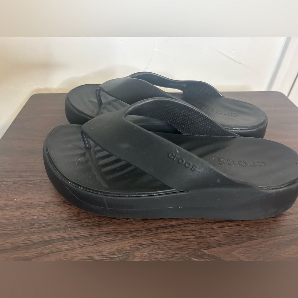 CROCS Get Away Platform Flip Flops